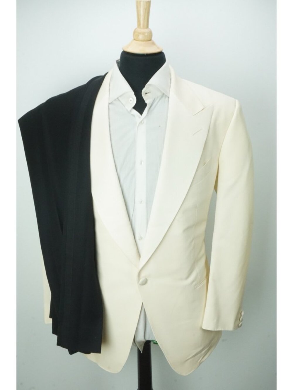 Tom Ford Windsor Mohair Blend Formal 2 Pc Contrast Tuxedo White Black Sz 42R